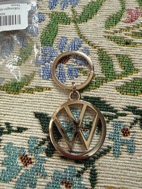 Silver Volkswagen Logo Keychain